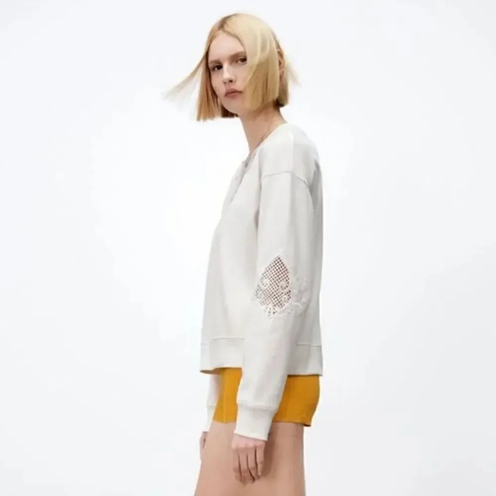 ZARA EMBROIDERED EYELET SWEATSHIRT‎